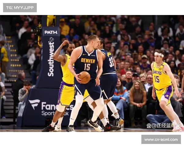 湖人里夫斯季前赛遭撞伤，预计缺席剩余季前赛